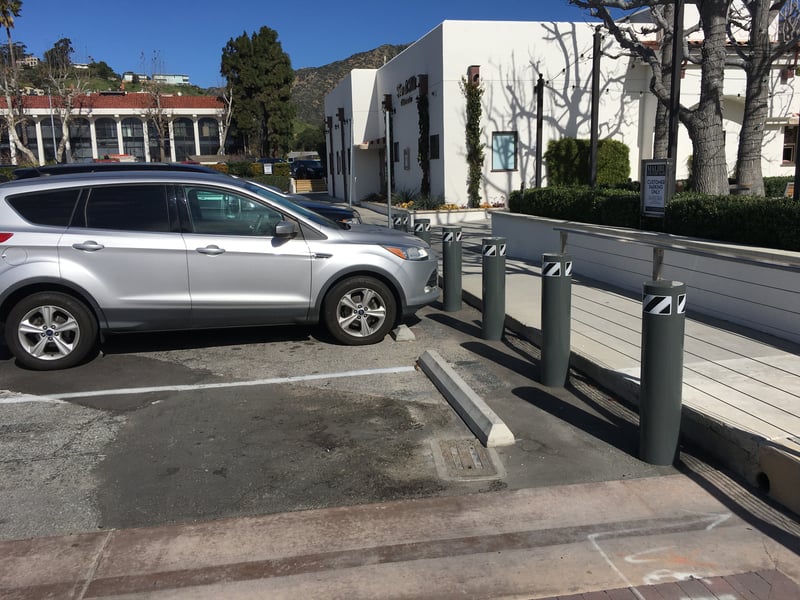 Malibu Colony Plaza preview 3